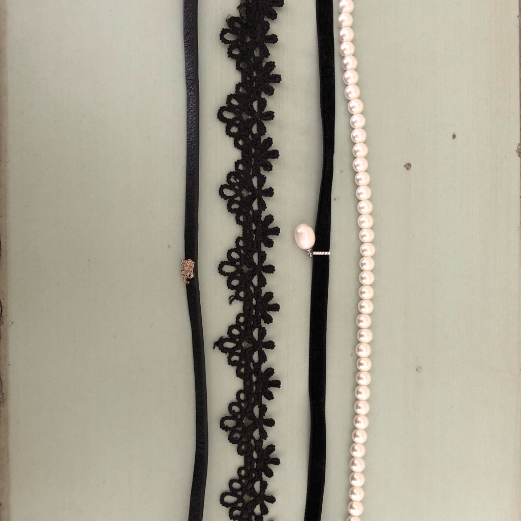 4 Assorted Chokers